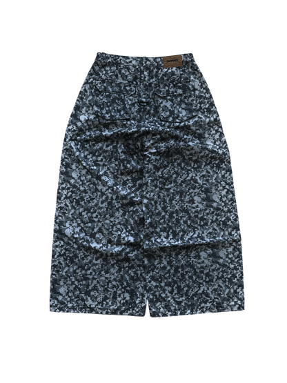 GIGANTIC DIGITAL CAMO