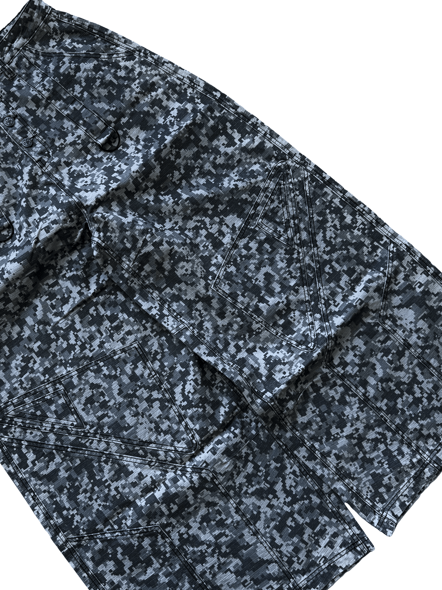 GIGANTIC DIGITAL CAMO