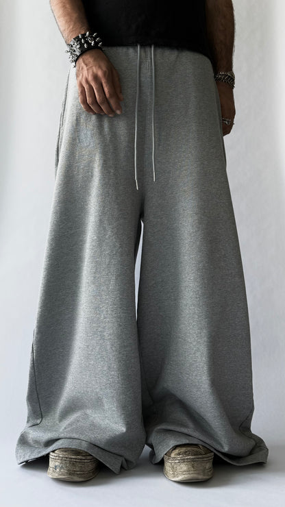 BIG POCKET SWEATPANTS - GREY