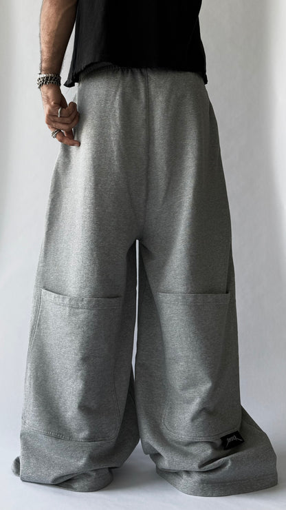 BIG POCKET SWEATPANTS - GREY